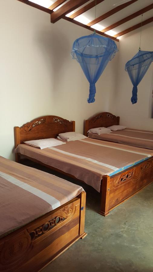 Lokuge Grand Resort Катарагама Екстериор снимка