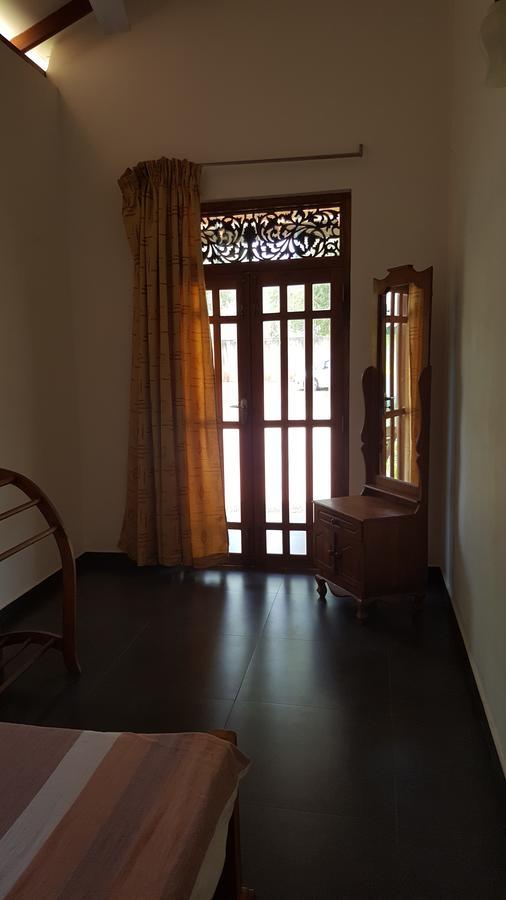 Lokuge Grand Resort Катарагама Екстериор снимка