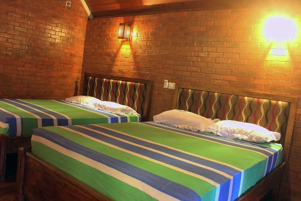 Lokuge Grand Resort Катарагама Екстериор снимка