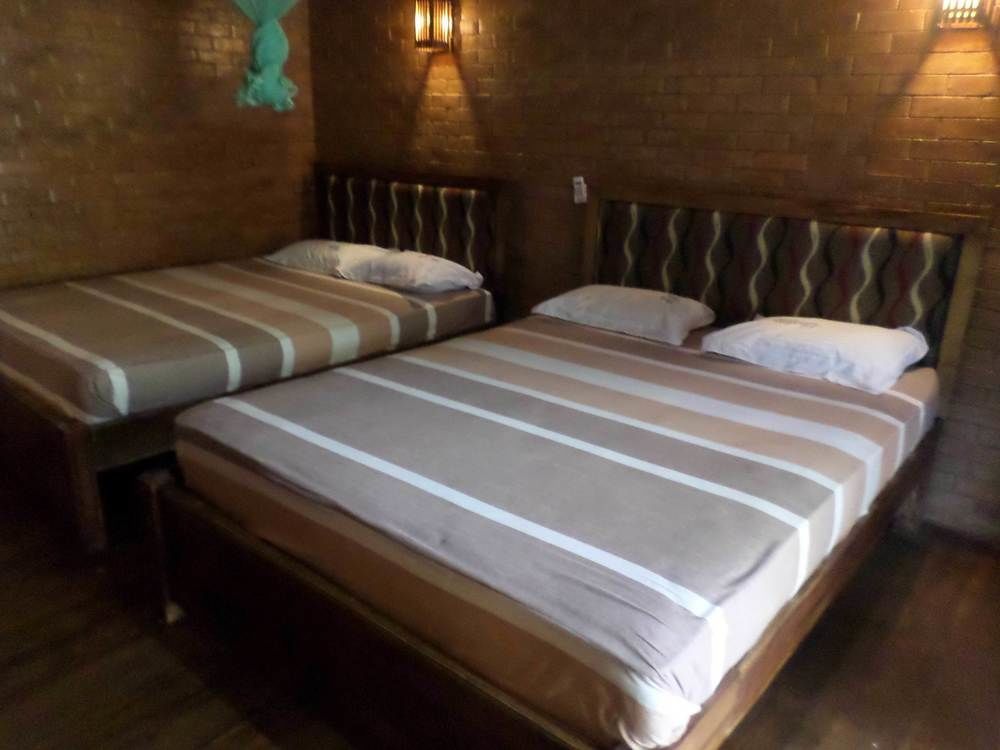 Lokuge Grand Resort Катарагама Екстериор снимка